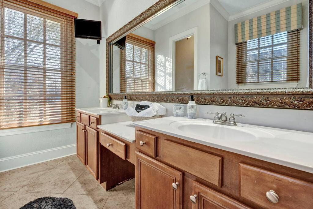 Luxury Home With Outdoor Patio And Game Room Memphis Extérieur photo